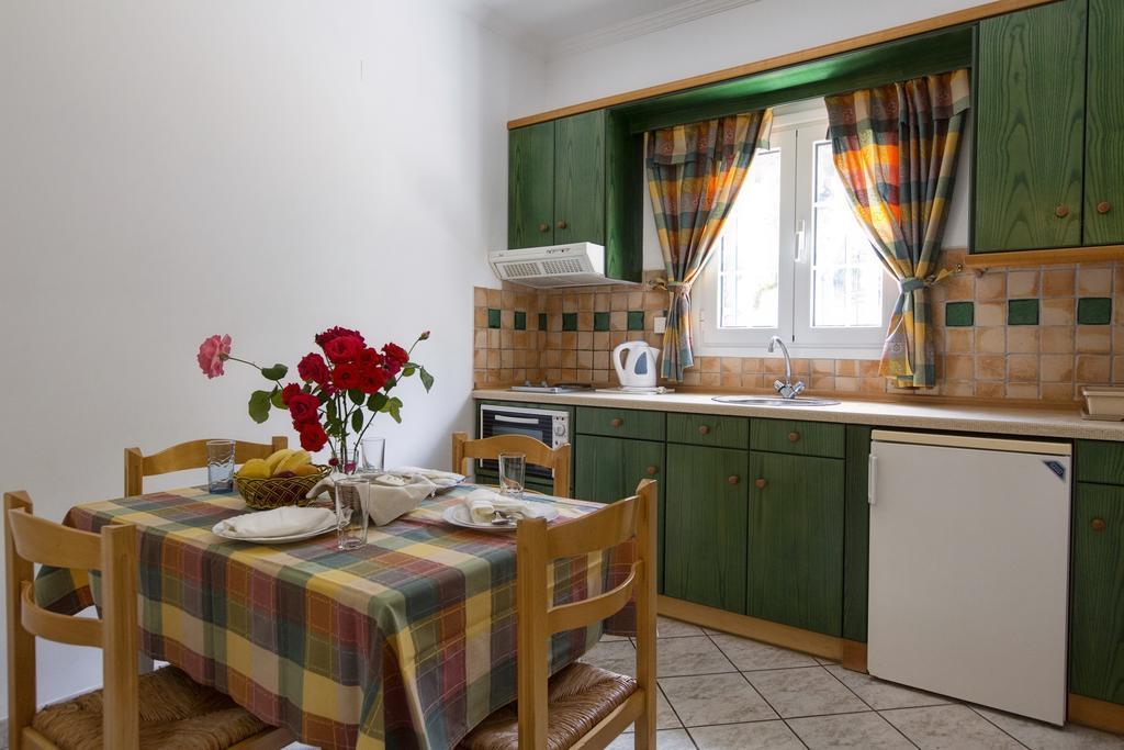 Apart Hotel Blumarin Agios Gordios  Bagian luar foto