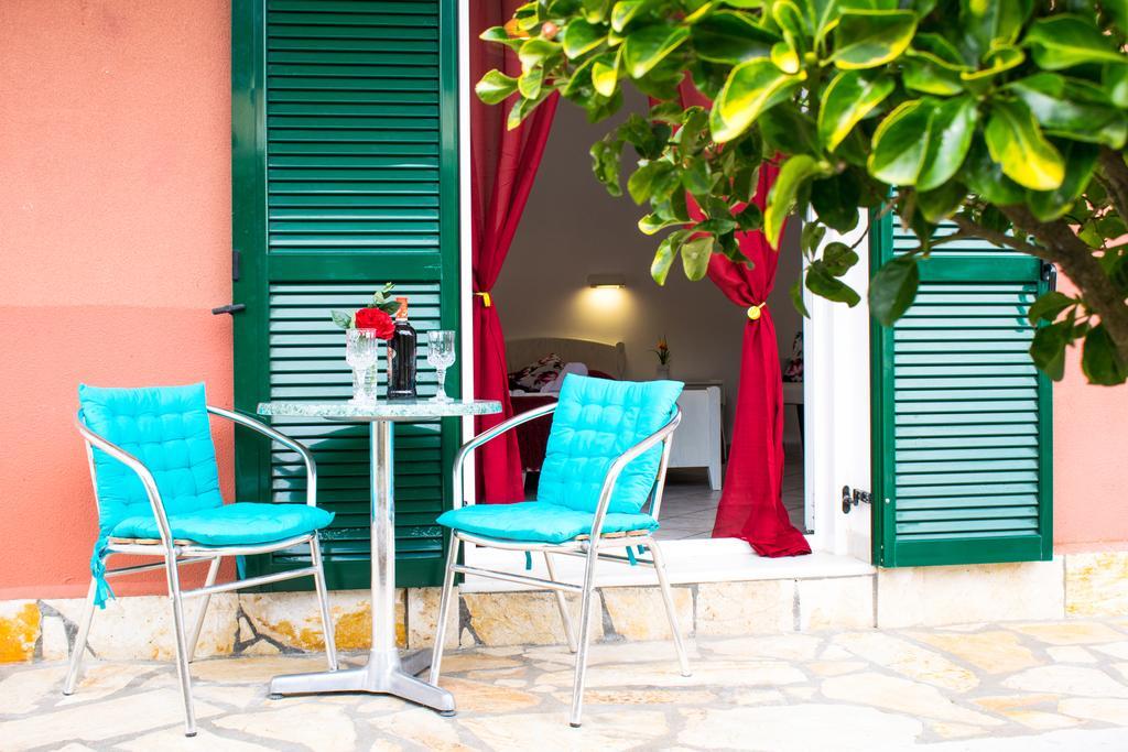Apart Hotel Blumarin Agios Gordios  Bagian luar foto
